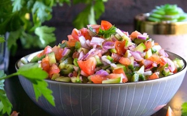 Katchumar Salad
